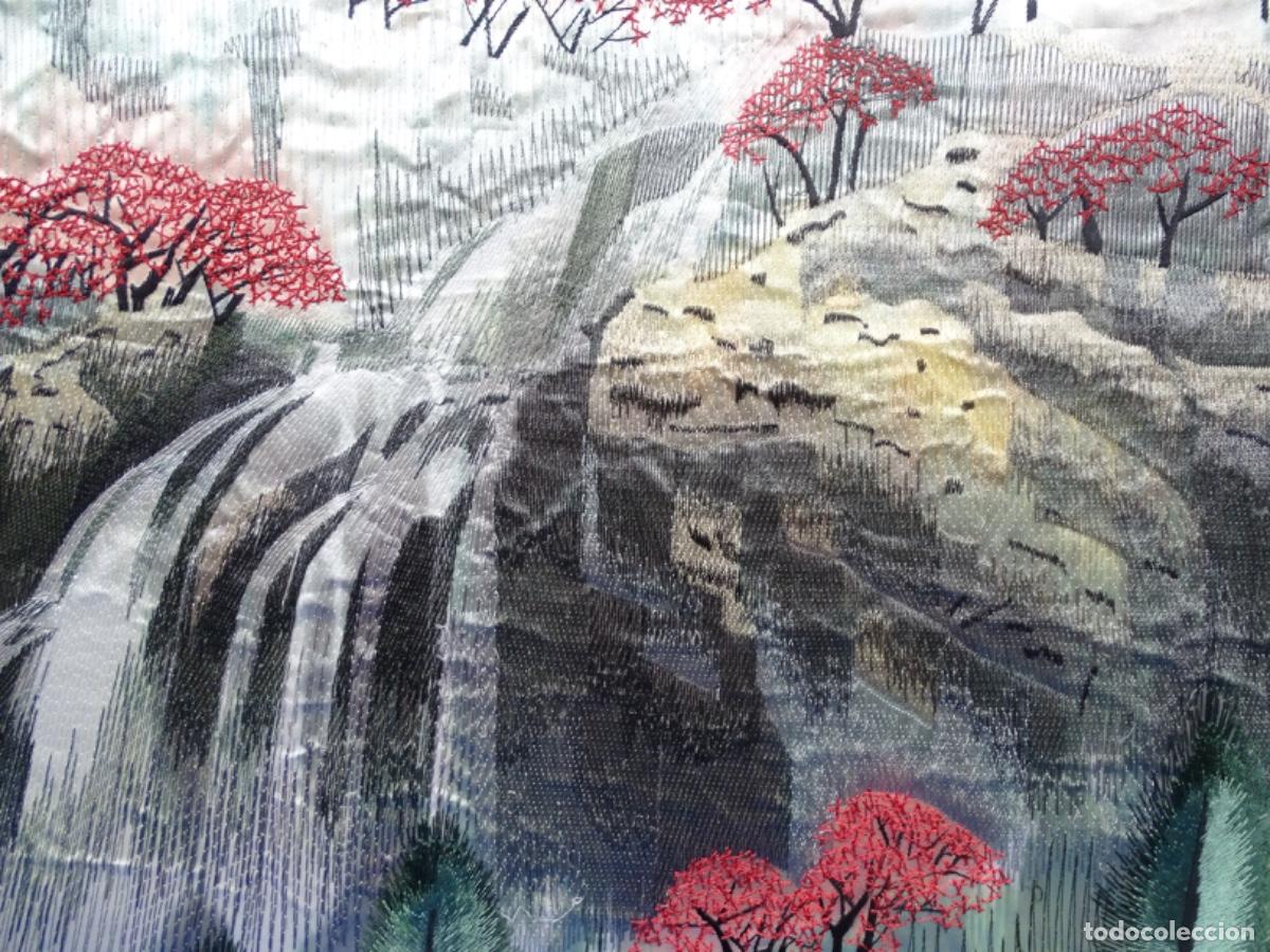Otros objetos de arte: GRAN CUADRO EN SEDA CHINO BIEN ENMARCADO. - Foto 6