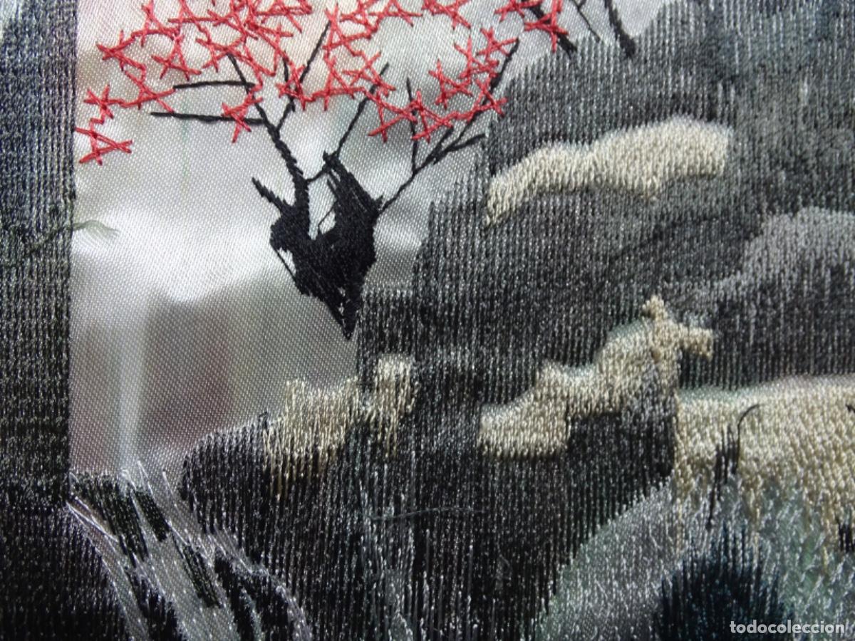Otros objetos de arte: GRAN CUADRO EN SEDA CHINO BIEN ENMARCADO. - Foto 15