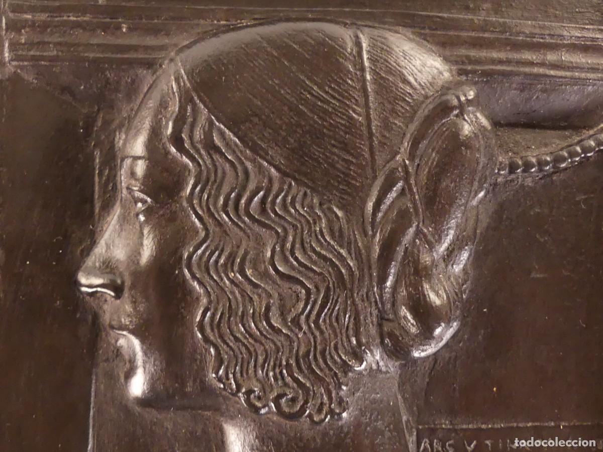 Otros objetos de arte: PLACA DE METAL DAMA DE EPOCA - Foto 4