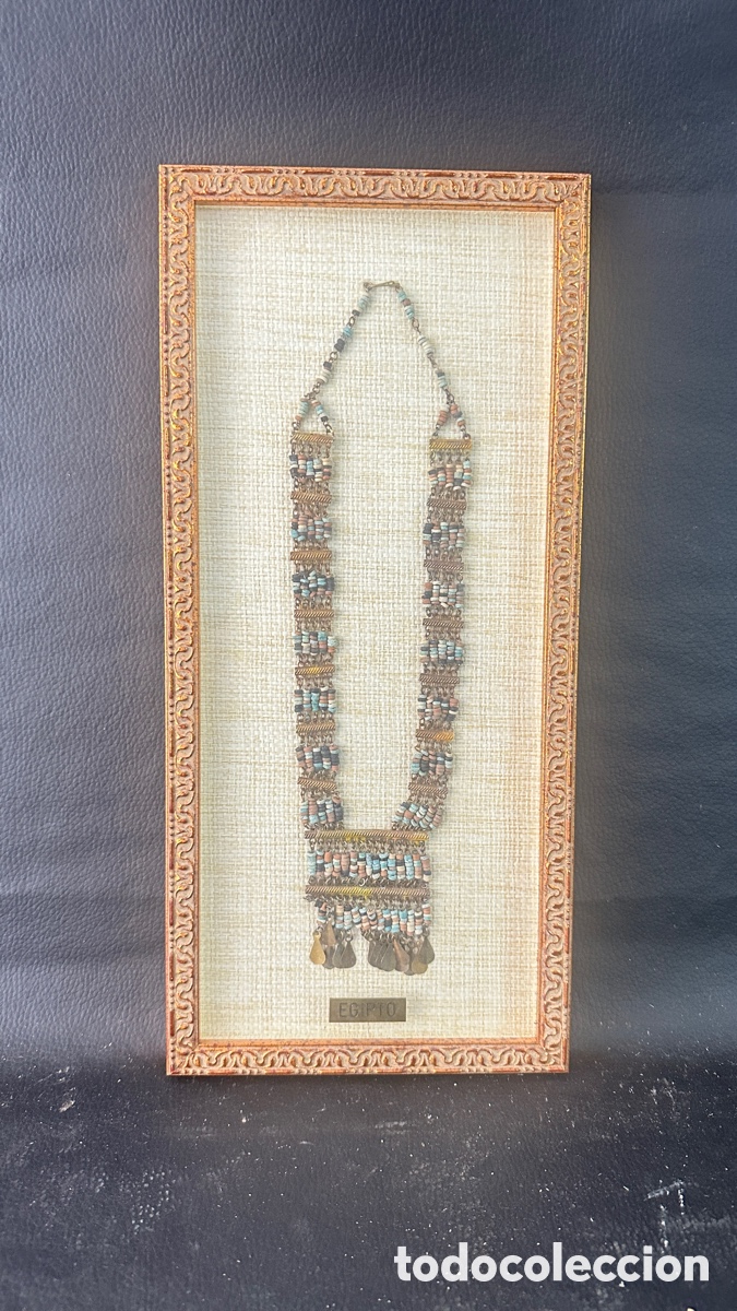 Otros objetos de arte: Collar de Egipto enmarcado