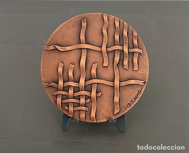 Otros objetos de arte: MEDALLA JOSEP MARIA SUBIRACHS CONGRESO AERTEL 1982
