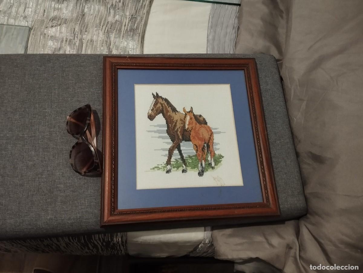 Otros objetos de arte: CUADRO PUNTO CRUZ, caballos