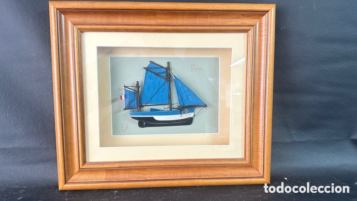 Otros objetos de arte: Barco en relieve enmarcado