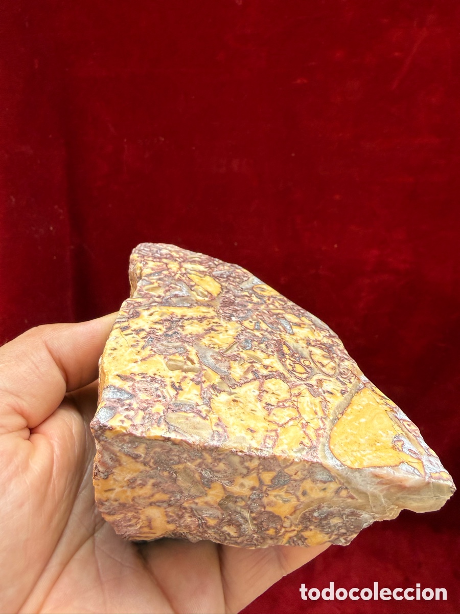 Otros objetos de arte: Preciosa piedra tallada de Jaspe,La Cinta,Tortosa!