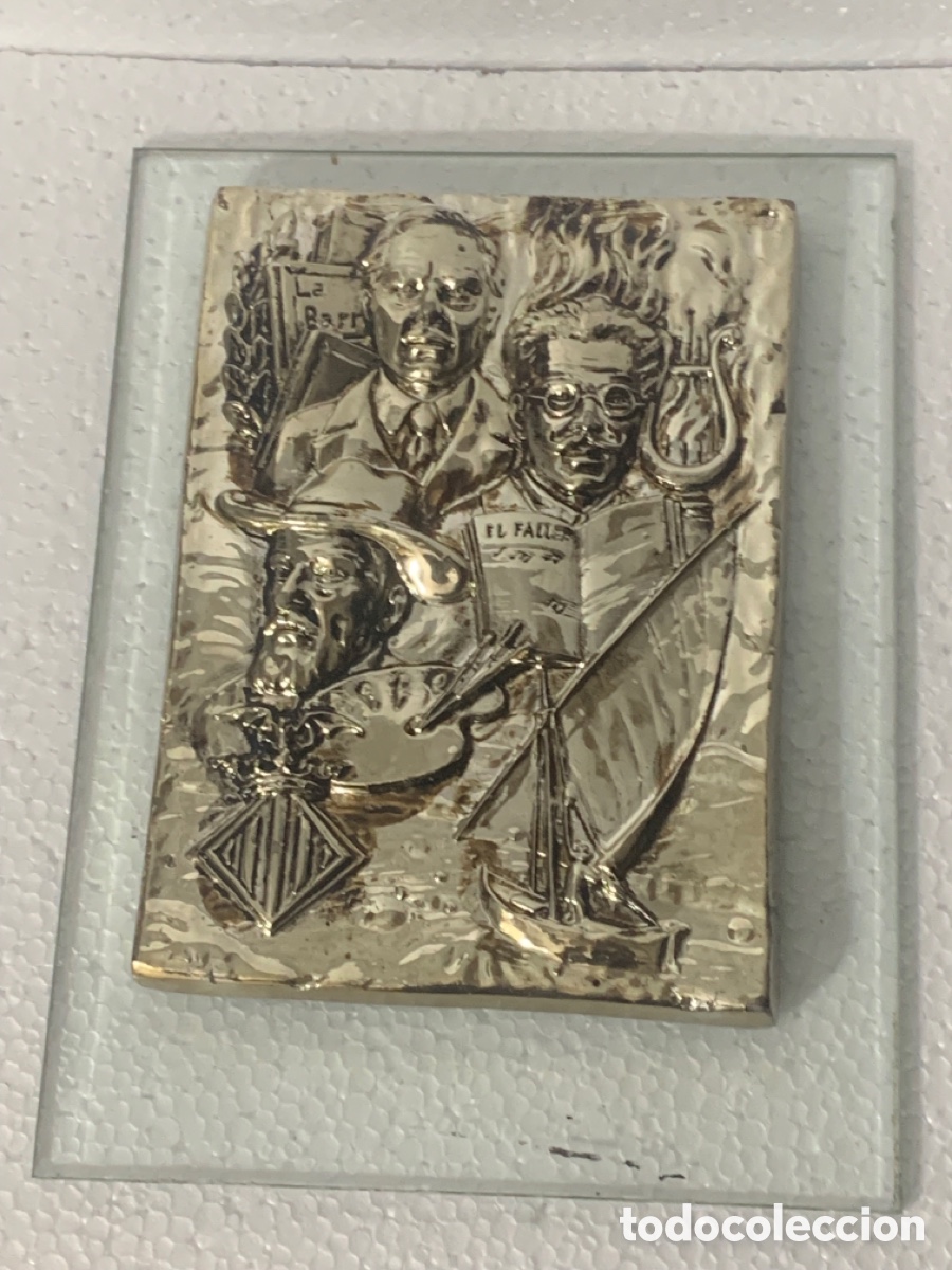 Otros objetos de arte: Relieve valenciano fallero en metal plateado sobre cristal &ndash; El Faller &ndash; Valencia