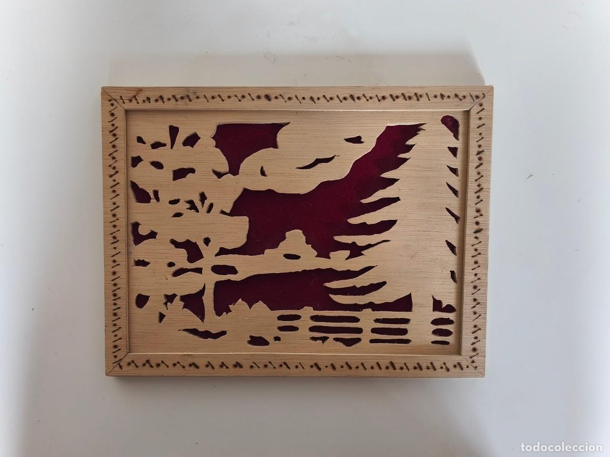 Otros objetos de arte: Cuadro artesanal de madera calada y tallada &ndash; pieza vintage &ndash; decoraci&oacute;n
