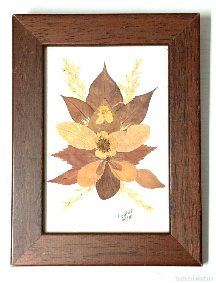 Otros objetos de arte: Cuadro vintage artesanal bot&aacute;nico de flores y hojas (Oshibana) Firmado, A&ntilde;o 2000, 16.1 x 12.1 cm