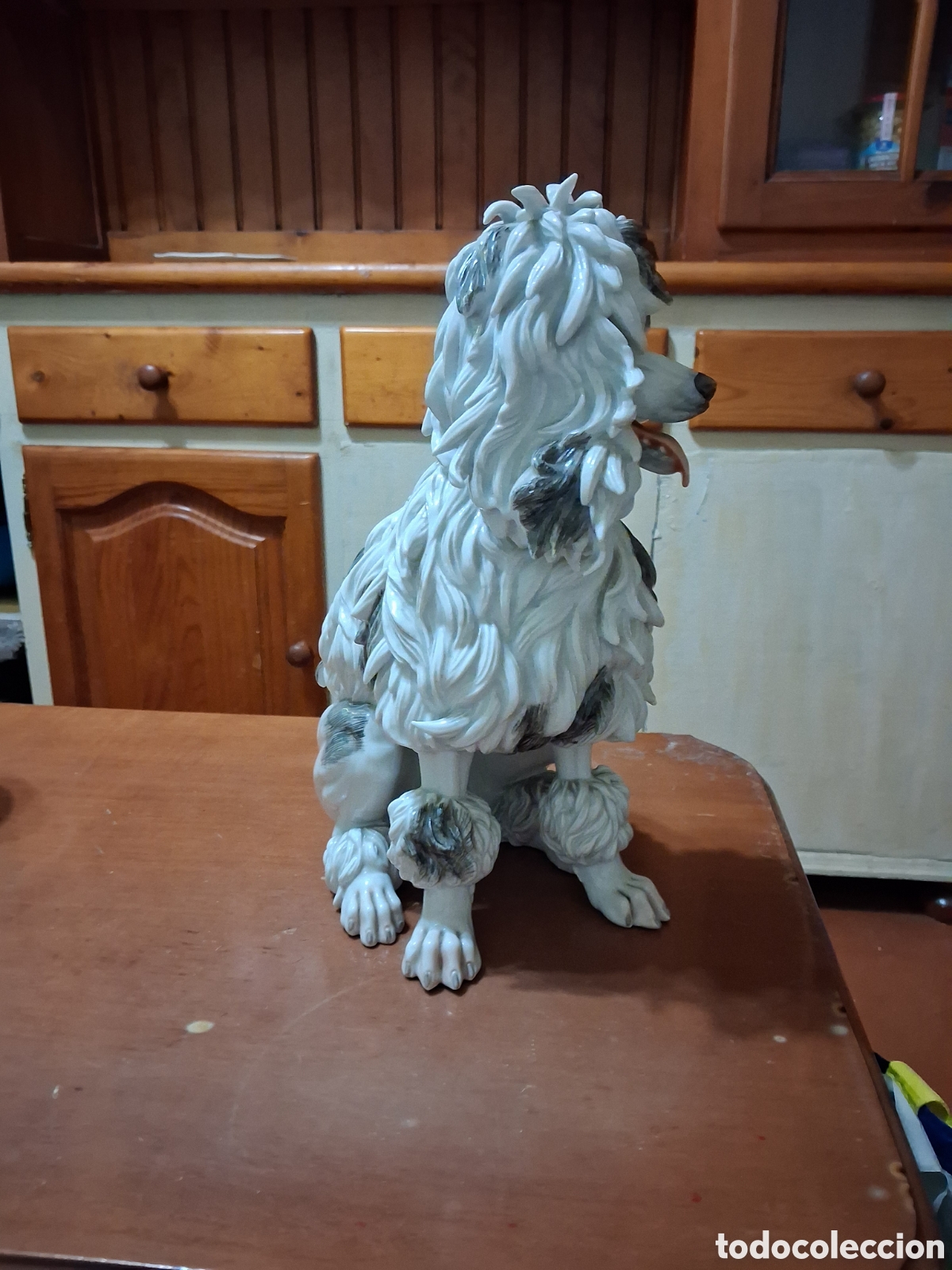 Otros objetos de arte: Perro de algora de porcelana - Foto 1