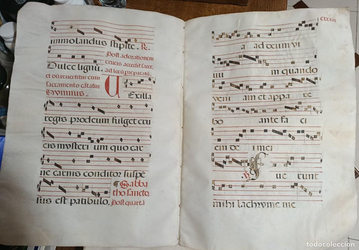 Otros objetos de arte: ANTIGUOS CANTORALES PERGAMINO - Foto 2