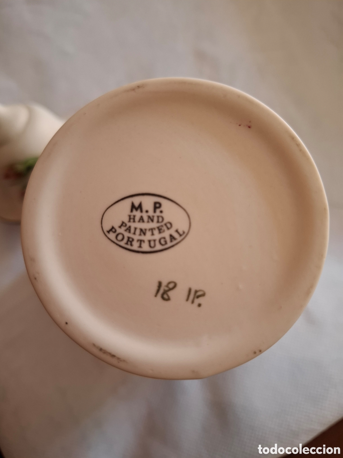 Otros objetos de arte: Jarr&oacute;n de porcelana de 20 cm - Foto 3