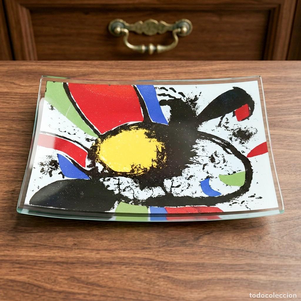Other art objects: Bandeja vidrio Joan MIR&Oacute; (21,5 x 14,5 cm)