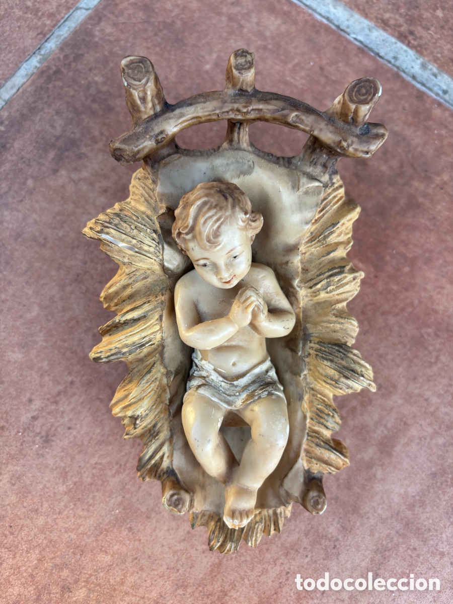 Otros objetos de arte: Figura Ni&ntilde;o Jes&uacute;s con cuna. Bel&eacute;n. Artesana