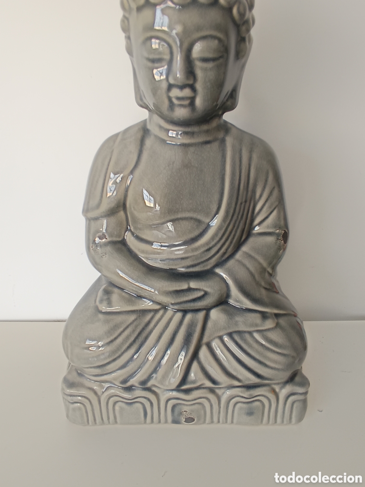 Otros objetos de arte: Gran Buda protector en porcelans gris - Foto 4