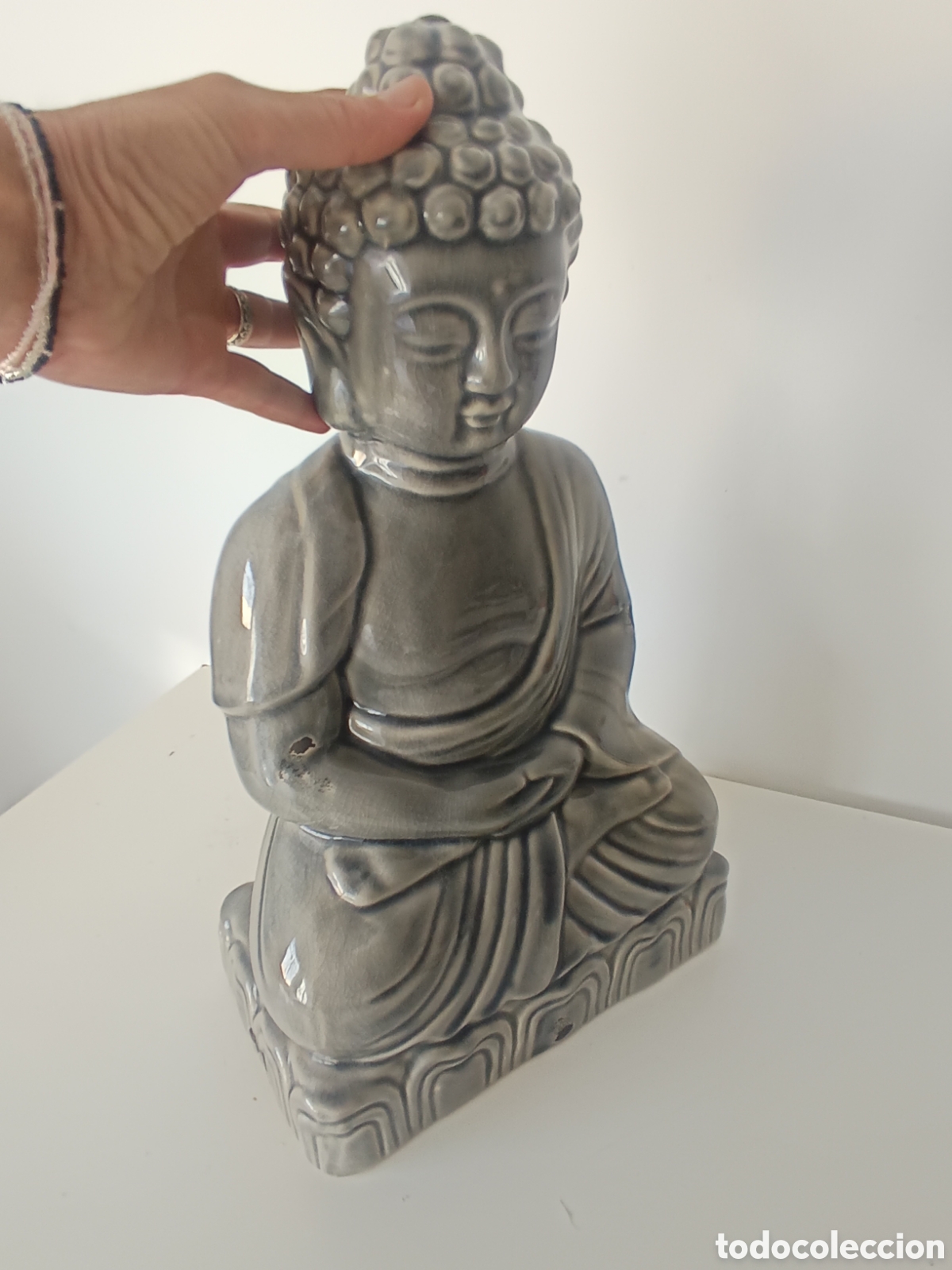 Otros objetos de arte: Gran Buda protector en porcelans gris - Foto 8