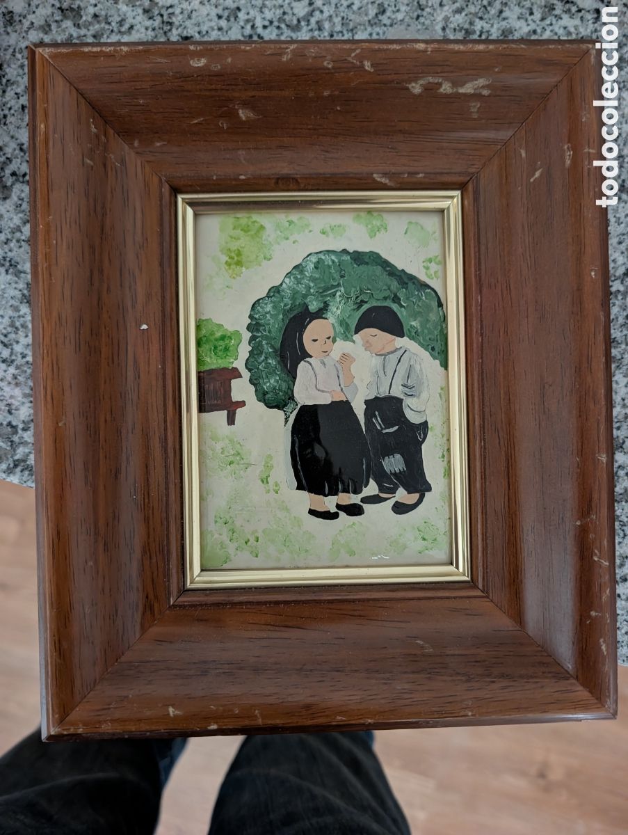 Otros objetos de arte: Pintura Naif original sobre placa porcelana ceramica Pareja Campesinos Gallegos marco madera
