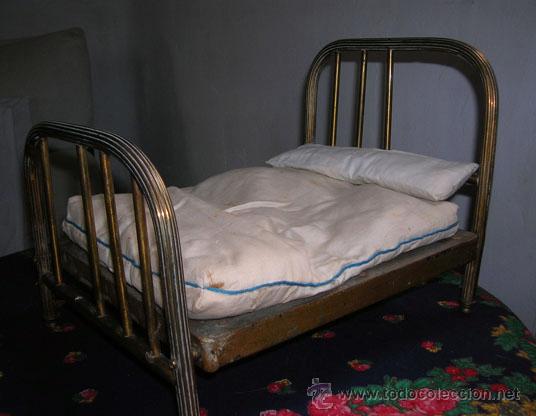 Vestidos mu&ntilde;eca espa&ntilde;ola cl&aacute;sica: Cama - Foto 2