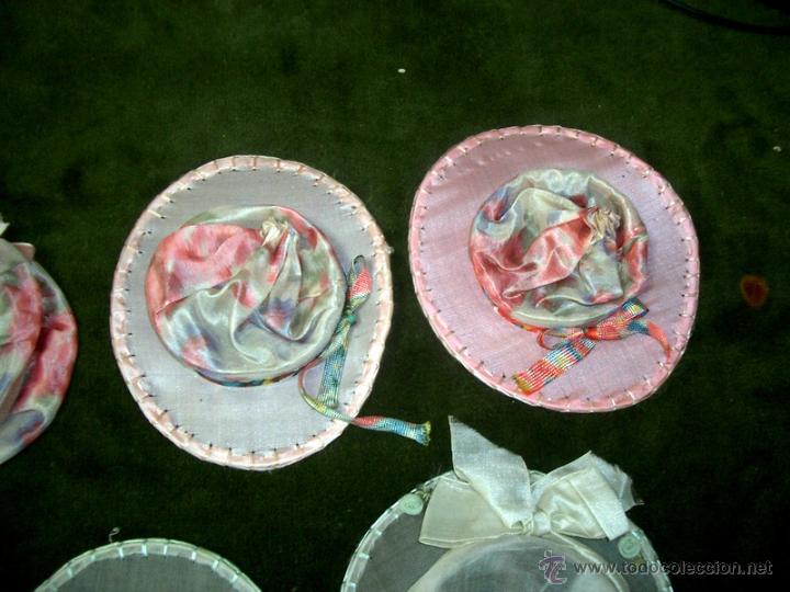 Vestidos mu&ntilde;eca espa&ntilde;ola cl&aacute;sica: Lote de gorros para mu&ntilde;eca. ca9 - Foto 2