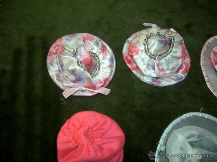 Vestidos mu&ntilde;eca espa&ntilde;ola cl&aacute;sica: Lote de gorros para mu&ntilde;eca. ca9 - Foto 3