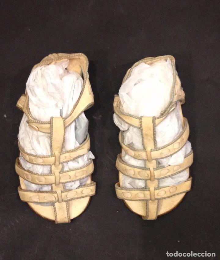 Vestidos mu&ntilde;eca espa&ntilde;ola cl&aacute;sica: sandalias antiguas de mu&ntilde;eca. - Foto 1