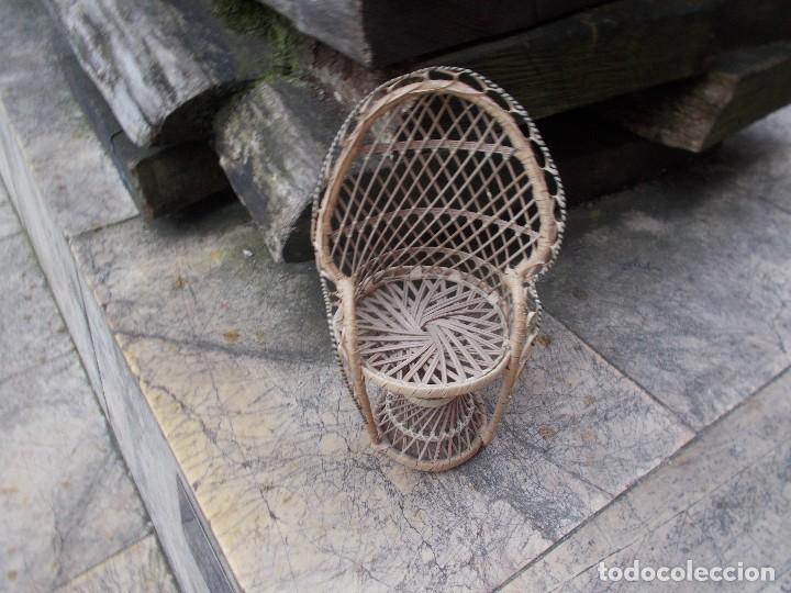 Vestidos mu&ntilde;eca espa&ntilde;ola cl&aacute;sica: Sillon de mimbre para mu&ntilde;eca - Foto 1