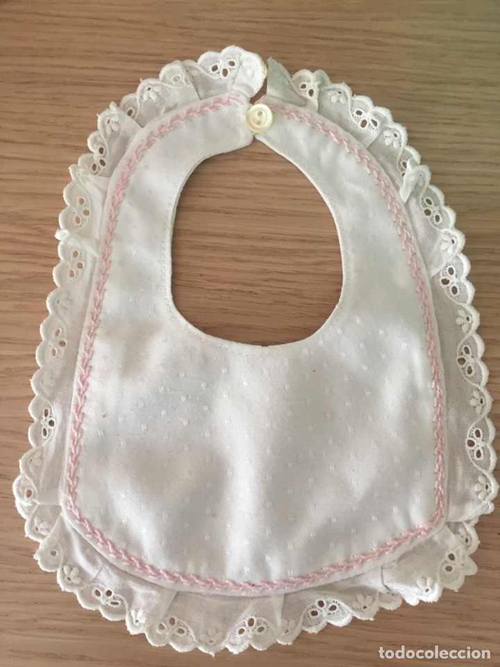 Vestidos mu&ntilde;eca espa&ntilde;ola cl&aacute;sica: Babero para mu&ntilde;eca - Foto 1
