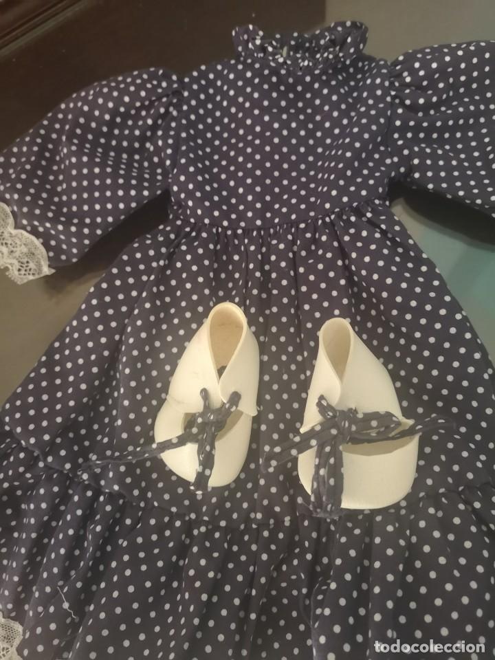 Vestidos mu&ntilde;eca espa&ntilde;ola cl&aacute;sica: LOTE DE TRAJES Y COMPLEMENTOS PARA MU&Ntilde;ECAS ANTIGUA - Foto 2