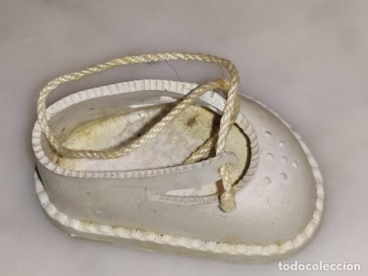 Vestidos mu&ntilde;eca espa&ntilde;ola cl&aacute;sica: ZAPATITO SUELTO DE MU&Ntilde;ECA BLANCO - Foto 1