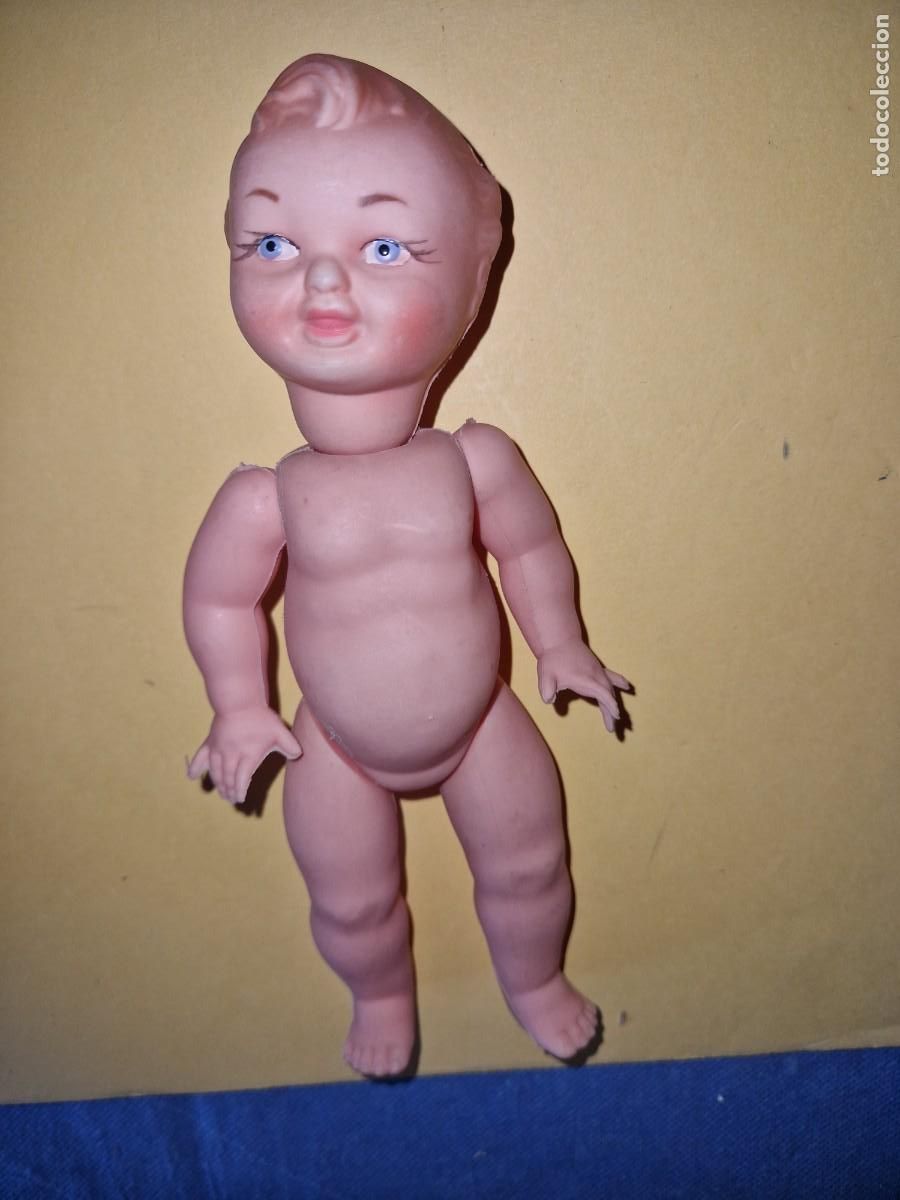 Vestidos Mu&ntilde;eca Espa&ntilde;ola Cl&aacute;sica: ANTIGUO MU&Ntilde;ECO REALIZADO EN PLASTICO CON OJOS, PELO DECORADOS - ORIGINAL