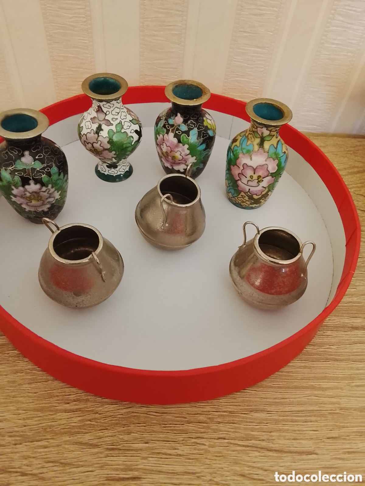 Vestidos Mu&ntilde;eca Espa&ntilde;ola Cl&aacute;sica: Conjunto de mini jarrones de cloisonn&eacute; y cuencos de acero.Ver fotos y leer descripci&oacute;n