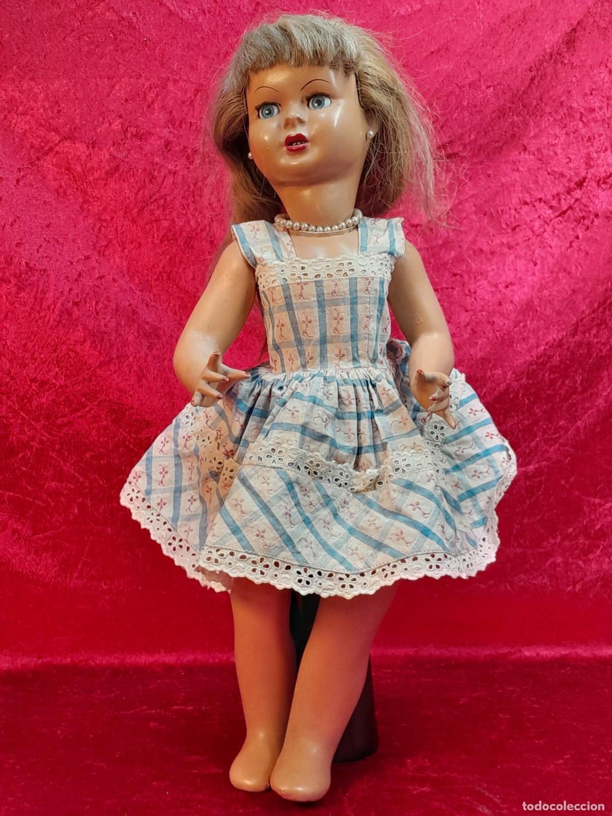 Vestidos Mu&ntilde;eca Espa&ntilde;ola Cl&aacute;sica: MU&Ntilde;ECA EN CART&Oacute;N PIEDRA Y COMPOSICI&Oacute;N. MECANISMO DE VOZ. ESPA&Ntilde;A, MEDIADOS S. XX.