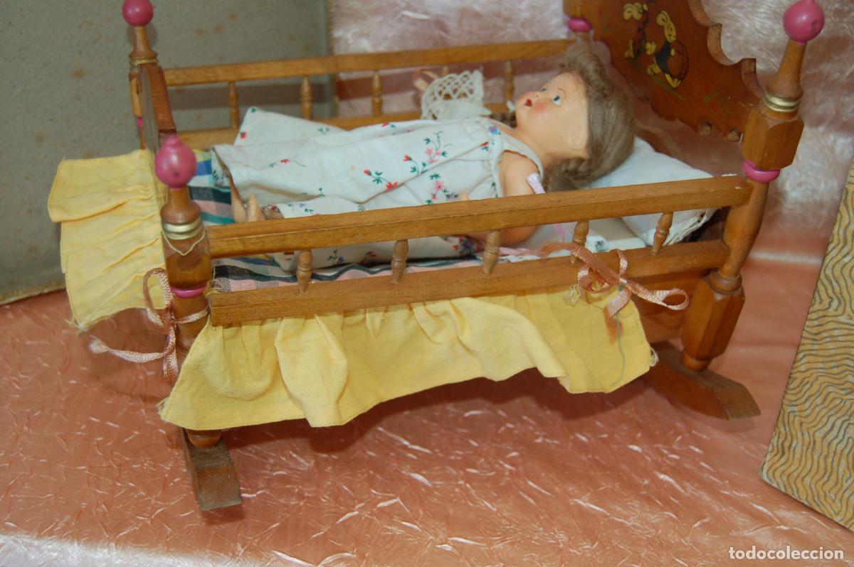 Vestidos mu&ntilde;eca espa&ntilde;ola cl&aacute;sica: cuna de madera y mu&ntilde;eca de celuloide en caja - Foto 6
