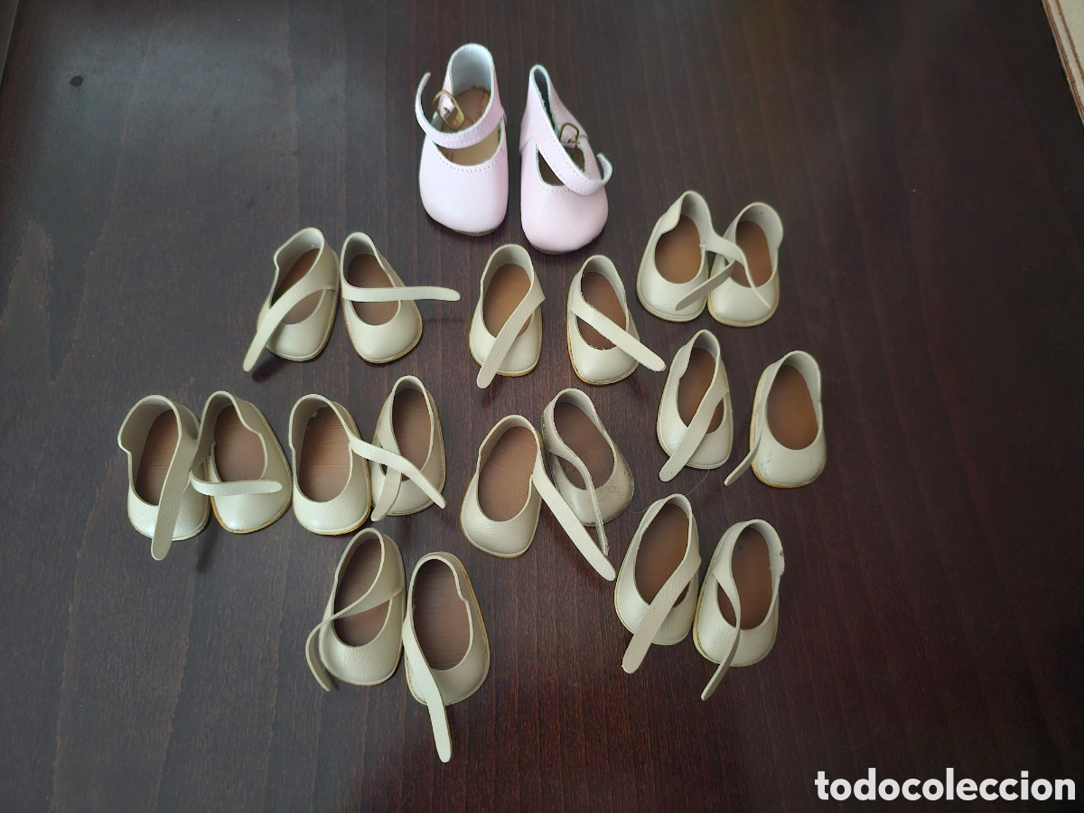 V&ecirc;tements Poup&eacute;e Espagnole Classique: DIEZ PARES DE ZAPATOS DE 5 Y 7 CM. Nuevos de almac&eacute;n.