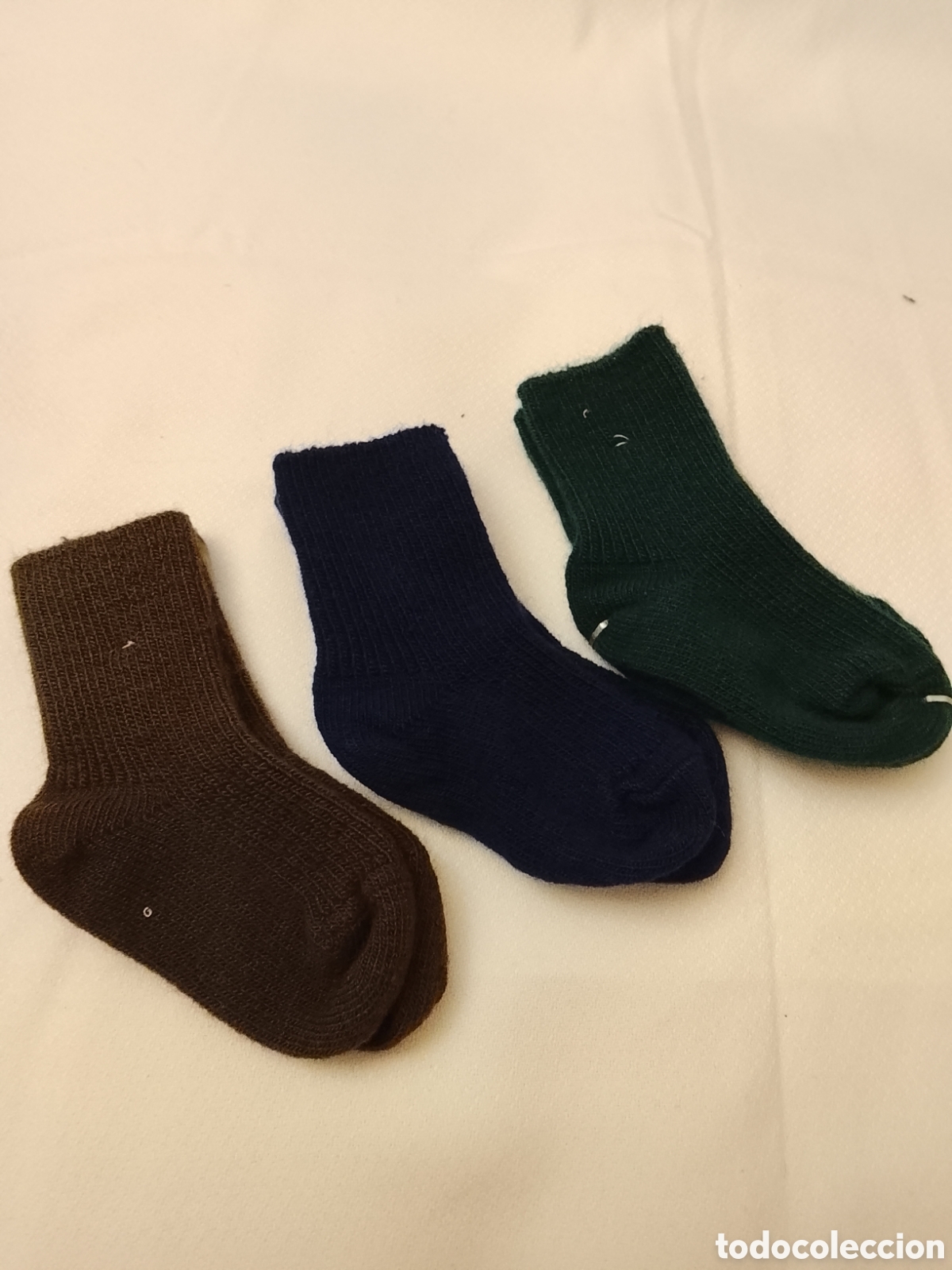 Vestidos mu&ntilde;eca espa&ntilde;ola cl&aacute;sica: Tres pares de calcetines de Guendolina