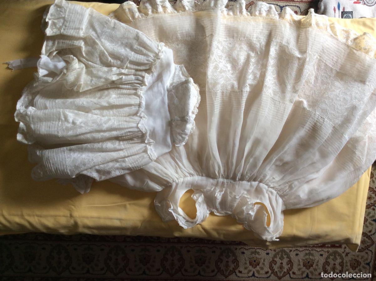 Vestidos mu&ntilde;eca espa&ntilde;ola cl&aacute;sica: fald&oacute;n para beb&eacute; o mu&ntilde;eco. Antiguo