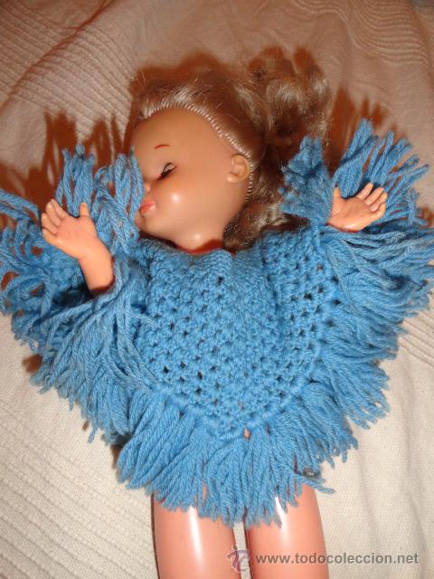 Vestidos mu&ntilde;ecas espa&ntilde;olas: PONCHO DE LANA AZUL - Foto 3