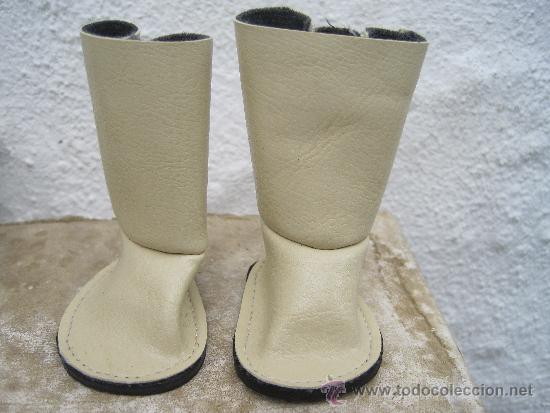 Vestidos mu&ntilde;ecas espa&ntilde;olas: botas beig mu&ntilde;eca pie 4,5 cm - Foto 1
