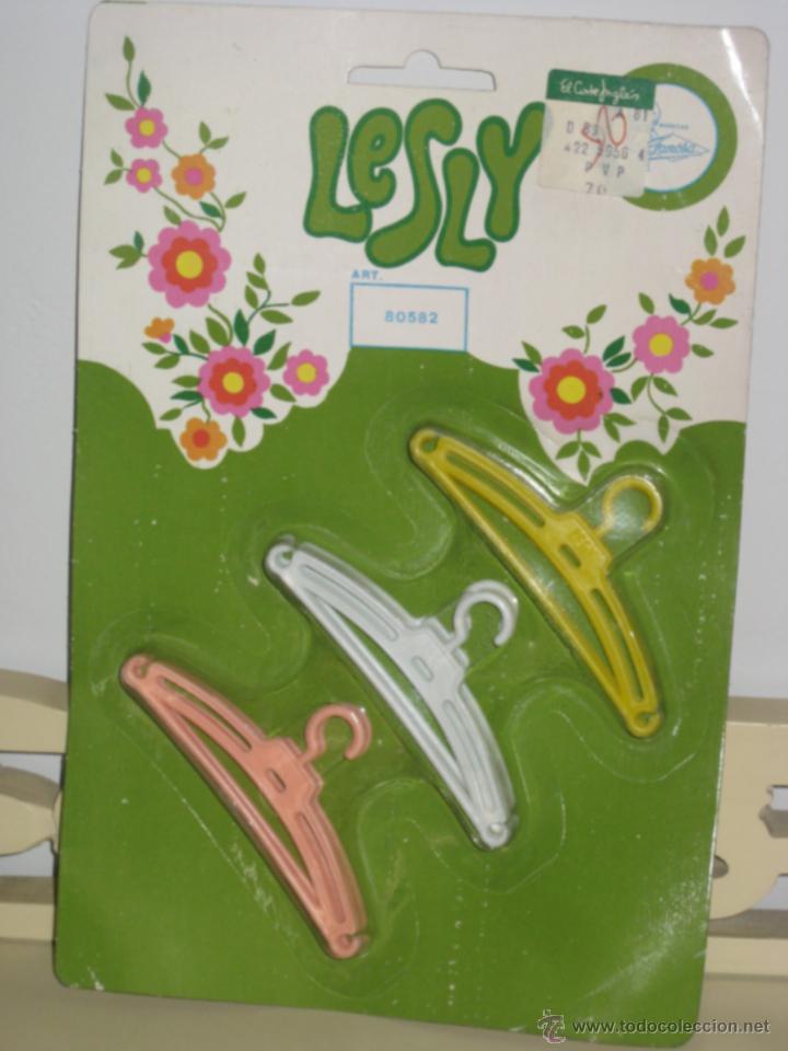 Vestidos mu&ntilde;ecas espa&ntilde;olas: PERCHAS DE LA ANTIGUA MU&Ntilde;ECA LESLY - Foto 1