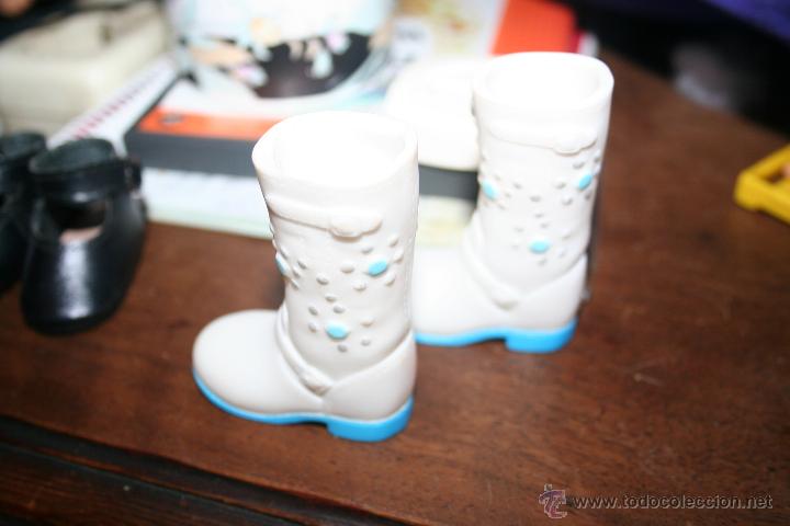 Vestidos mu&ntilde;ecas espa&ntilde;olas: botas mu&ntilde;eca mu&ntilde;eco blancas - Foto 1
