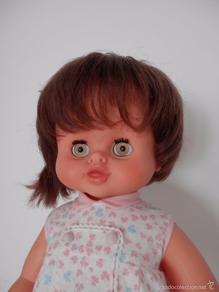 Vestidos Bonecas Espanholas: Mu&ntilde;eca Nora de Famosa