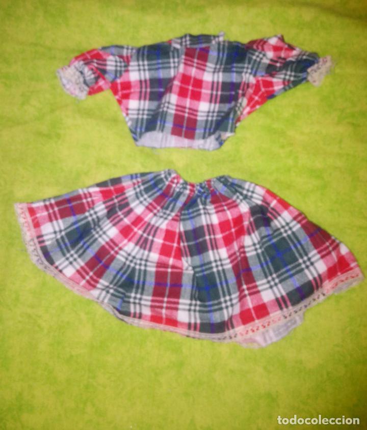Vestidos Muñecas Españolas: Traje blusa y falda cuadros rojos y verdes para muñecas de 40cm - Foto 3 - 63481636