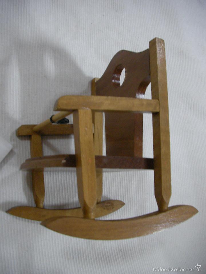 Vestidos mu&ntilde;ecas espa&ntilde;olas: SILLA DE MADERA PARA MU&Ntilde;ECO/A - Foto 2
