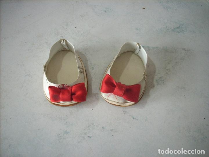 Vestidos mu&ntilde;ecas espa&ntilde;olas: Zapatos de mu&ntilde;eca - Foto 1