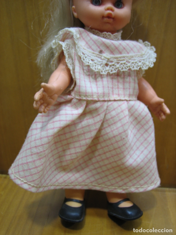 Vestidos mu&ntilde;ecas espa&ntilde;olas: Antigua mu&ntilde;eca de b.b - Foto 4