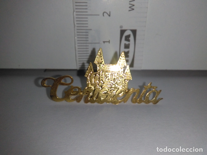 Vestidos mu&ntilde;ecas espa&ntilde;olas: Broche pin de aguja de mu&ntilde;eca chabel cenicienta cpp2 - Foto 1