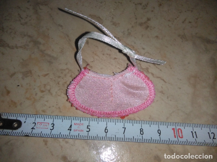Vestidos mu&ntilde;ecas espa&ntilde;olas: babero para mu&ntilde;eca tama&ntilde;o barriguita  cpp2 - Foto 2