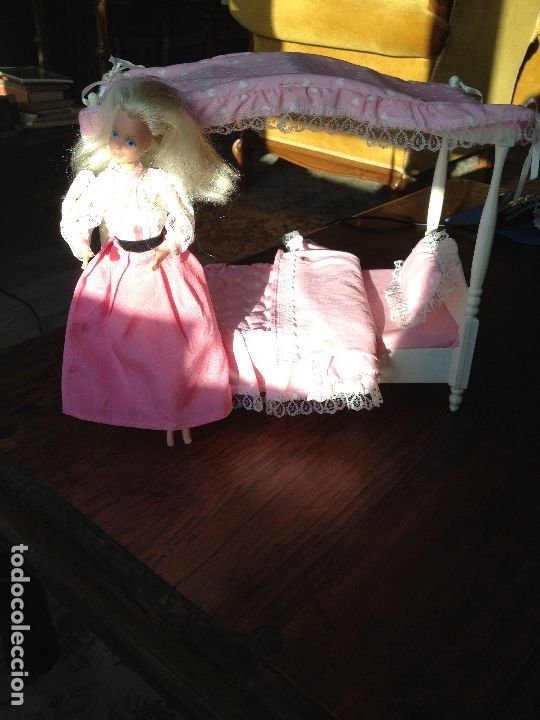 Vestidos mu&ntilde;ecas espa&ntilde;olas: Ropa de cama y cama con dosel de Barbie - Foto 2