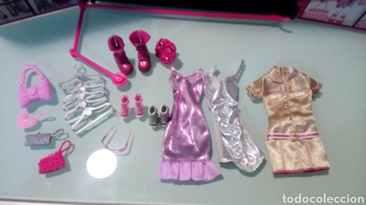 Vestidos mu&ntilde;ecas espa&ntilde;olas: Barbie armario, wardrobe y complementos - Foto 1