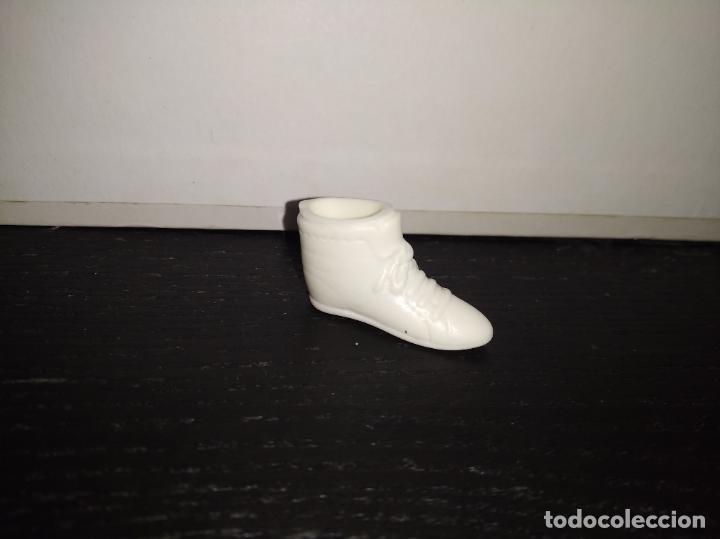 Vestidos mu&ntilde;ecas espa&ntilde;olas: Zapato de mu&ntilde;eca Chabel de feber - Foto 1