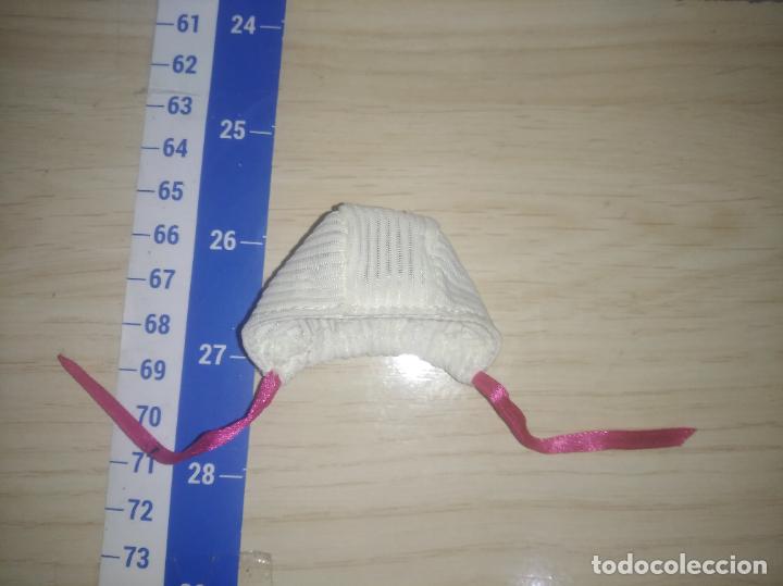 Vestidos mu&ntilde;ecas espa&ntilde;olas: Gorro para mu&ntilde;eca bebe - Foto 1