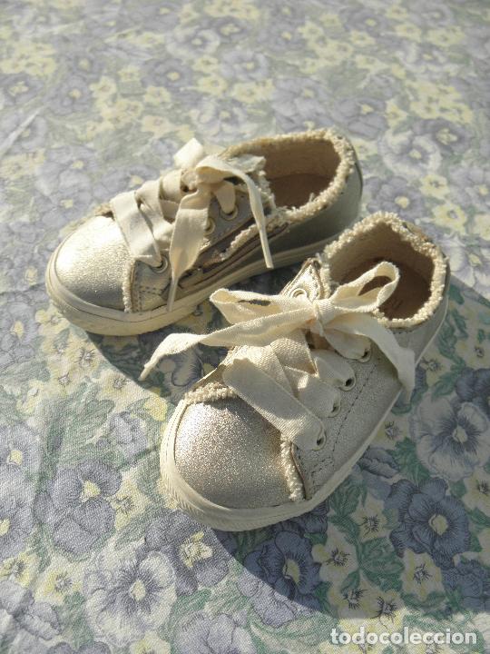 zapatillas plateadas para muñecas - Comprar Vestidos y Accesorios Muñeca  española Moderna en todocoleccion - 303292108